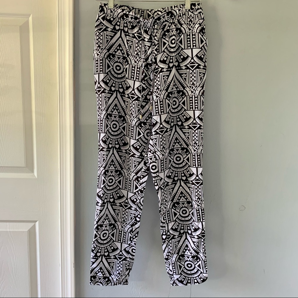 Printed moon and hearts pants